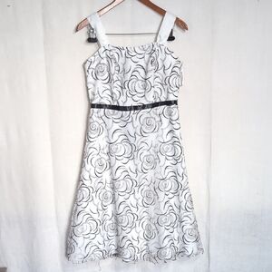 David's Bridal White and Black Floral Corset Back Midi Prom Dress Size 10